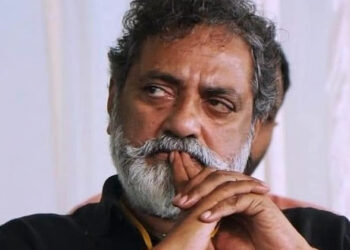 വിപ്ലവം നടത്താൻ കഞ്ചാവ് ചോദിച്ചതായിരുന്നു അല്ലേ? പികെ ശശിയുടെ വെളിപ്പെടുത്തൽ ആയുധമാക്കി ജോയ് മാത്യു, നാണംകെട്ട് സി.പി.എം സൈബർ വിഭാഗം