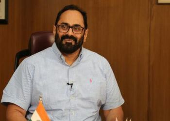 ഗൾഫ് മലയാളികളെ മറന്ന് കോൺഗ്രസും സി.പി.എമ്മും; ഇസ്രായേൽ വിരോധത്തിൽ പ്രവാസികളെ അപകടത്തിലാക്കുന്നു, തുറന്നടിച്ച് രാജീവ് ചന്ദ്രശേഖർ