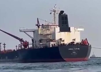 ചൈനയിലേക്ക് പുറപ്പെട്ട റഷ്യൻ എണ്ണക്കപ്പൽ ഇന്ത്യയിൽ! ഏഴ് കപ്പലുകളിൽ ആദ്യത്തേത് ; പാശ്ചാത്യ രാജ്യങ്ങളെ ഞെട്ടിച്ച് മോദി സർക്കാരിന്റെ  നീക്കം