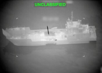 യുദ്ധം സമുദ്രത്തിലേക്ക് ; ഹോർമുസ് കടലിടുക്കിൽ പത്തിലധികം ഇറാനിയൻ മൈൻ വിന്യാസ ബോട്ടുകൾ നശിപ്പിച്ച് യുഎസ്