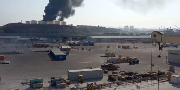 ഒമാൻ ലക്ഷ്യമിട്ട് വീണ്ടും ആക്രമണവുമായി ഇറാൻ ; സലാല തുറമുഖത്ത് എണ്ണ ടാങ്കറുകൾക്ക് നേരെ ഡ്രോൺ ആക്രമണം