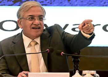 മുഖ്യ തെരഞ്ഞെടുപ്പ് കമ്മീഷണർക്കെതിരെ പ്രതിപക്ഷം ; പാർലമെന്റിൽ ഇംപീച്ച്‌മെന്റ് പ്രമേയം