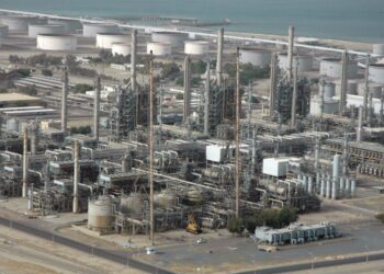 കുവൈറ്റിലെ എണ്ണ ശുദ്ധീകരണശാല ലക്ഷ്യമിട്ട് ഇറാന്റെ ഡ്രോൺ ആക്രമണം ; വൻ തീപിടുത്തം ; ഇരുപതാം ദിവസവും ഗൾഫ് രാഷ്ട്രങ്ങൾക്കെതിരെ ആക്രമണം തുടർന്ന് ഇറാൻ