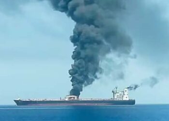 ശ്രീലങ്കൻ തീരത്ത് ഇറാൻ കപ്പലിന് നേരെ അന്തർവാഹിനി ആക്രമണം; 101 പേരെ കാണാനില്ല, പശ്ചിമേഷ്യൻ യുദ്ധം ഇന്ത്യൻ മഹാസമുദ്രത്തിലേക്കും!