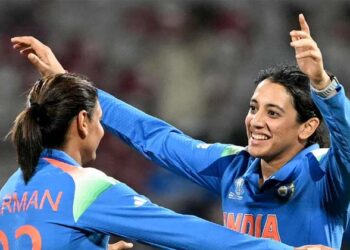 ഹർമൻപ്രീതും സ്മൃതിയും നയിക്കുന്ന സുവർണ്ണ യുഗം: 14 സംസ്ഥാനങ്ങളിൽ റെക്കോർഡ് കുതിപ്പ്, മൈതാനങ്ങൾ കീഴടക്കി പെൺപട