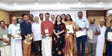 അവാർഡ് നൽകി, പിന്നാലെ ‘നായേ’ എന്ന് വിളിച്ച് ആക്ഷേപിച്ചു; ബാലസാഹിത്യ ഇൻസ്റ്റിറ്റ്യൂട്ട് ഡയറക്ടർക്കെതിരെ ഗുരുതര ആരോപണം, വിവാദം!