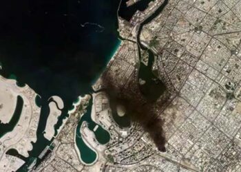 ഗൾഫ് യുദ്ധമുനമ്പിൽ; ദുബായ്, അബുദാബി വിമാനത്താവളങ്ങൾ അടച്ചു, ഇറാന്റെ തിരിച്ചടിയിൽ കനത്ത നാശനഷ്ടം