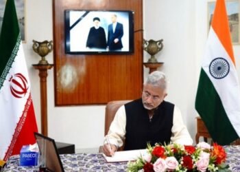 48 മണിക്കൂർ നിർണ്ണായകം ; പുറത്തിറങ്ങരുത്, സുരക്ഷിതസ്ഥാനങ്ങളിൽ തുടരുക ; ഇറാനിലെ ഇന്ത്യൻ പൗരന്മാർക്ക് അതീവ ജാഗ്രത നിർദ്ദേശം 