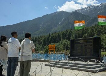 പഹൽഗാം ഭീകരാക്രമണത്തിന് ഒരാണ്ട്; തളരാതെ കശ്മീർ, ടൂറിസത്തിലും സ്റ്റാർട്ടപ്പിലും വൻ കുതിപ്പ്, ഭീകരതയ്ക്ക് മറുപടി വികസനത്തിലൂടെ!