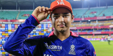 ഇത് ബിഹാറിന്റെ കറുത്ത കുതിര; അച്ഛൻ വെട്ടിയ നെറ്റ്സിൽ നിന്ന് കോഹ്‌ലിയുടെ ഹൃദയത്തിലേക്ക്; വൈഭവ് എന്ന 15-കാരൻ സ്ഫോടനം