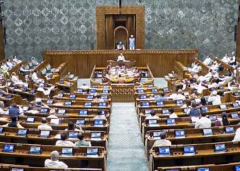 വനിതാ സംവരണ ബിൽ അട്ടിമറിച്ച് പ്രതിപക്ഷം; ലോക്സഭയിൽ 2\3 ഭൂരിപക്ഷം കിട്ടാതെ ഭരണഘടനാ ഭേദഗതി ബിൽ പരാജയപ്പെട്ടു