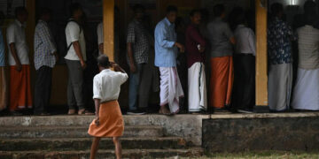 79.63% പോളിംഗ്, അന്തിമ കണക്ക് ഇനിയും വരാനുണ്ട്!; വിവാദങ്ങൾക്ക് വിരാമമിട്ട് മുഖ്യ തെരഞ്ഞെടുപ്പ് ഓഫീസർ; വോട്ടെടുപ്പിൽ മുന്നിട്ട് നിന്നു സ്ത്രീകൾ