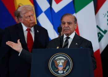 അമേരിക്കയ്ക്ക് പാര പണിഞ്ഞ് പാകിസ്താൻ ; ഇറാനിൽ നിന്നുള്ള ചരക്കുനീക്കത്തിനായി 6 പുതിയ കരമാർഗ്ഗങ്ങൾ തുറന്നുകൊടുക്കാൻ പദ്ധതി