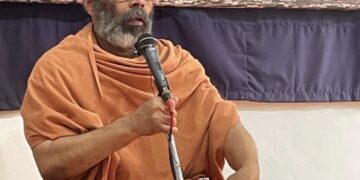 ഹിന്ദു വിരുദ്ധ പോസ്റ്റുകൾക്ക് പിന്നിൽ ഗൂഢാലോചന; ഉണ്ണിക്കണ്ണനെ അവഹേളിച്ച സ്ഥാപനങ്ങളെ ബഹിഷ്കരിക്കാൻ സ്വാമി ചിദാനന്ദ പുരിയുടെ ആഹ്വാനം