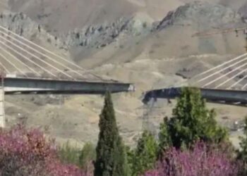 ഇറാന്റെ നട്ടെല്ലൊടിച്ച് ട്രംപ്; അഭിമാനപ്പാലം തകർന്നു! “ഇനി വരാനിരിക്കുന്നത് ഇതിലും വലുത്” – കടുത്ത മുന്നറിയിപ്പുമായി അമേരിക്ക