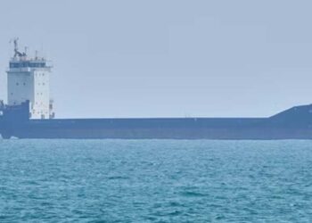 അമേരിക്കൻ ഉപരോധം ലംഘിക്കാൻ ശ്രമം: എൻജിൻ റൂമിലേക്ക് വെടിവെച്ച് നിശ്ചലമാക്കി, ഇറാനിയൻ കപ്പൽ കസ്റ്റഡിയിലെടുത്ത് യുഎസ് സൈന്യം