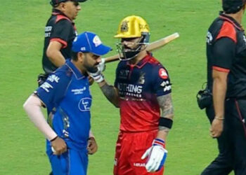 ഹിറ്റ്മാന്റെ വിളി, ഓടിയെത്തി കിംഗ് കോഹ്‌ലി!; മത്സരച്ചൂടിനിടയിലും ഹൃദയം നിറച്ച് ആ കൂടിക്കാഴ്ച, ആർസിബി-മുംബൈ പോരിൽ ആരാധകരുടെ കണ്ണുടക്കിയത് ഈ നിമിഷത്തിൽ