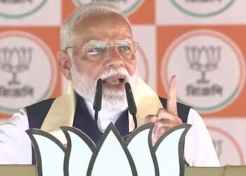 അമ്മമാർ കരയുന്നു, മണ്ണ് നുഴഞ്ഞുകയറ്റക്കാർക്ക്, ബംഗാളിൽ മനുഷ്യർ പലായനം ചെയ്യുന്നു; മമതയ്ക്കെതിരെ ആഞ്ഞടിച്ച് പ്രധാനമന്ത്രി