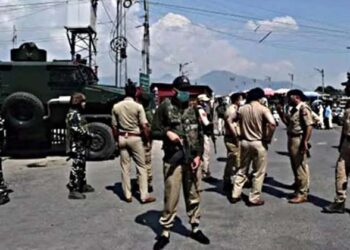 പഞ്ചാബിൽ താവളമടിച്ച് ഭീകരവേട്ട; ലഷ്കർ കമാൻഡർ അബു ഹുറൈറ പിടിയിൽ; പാക് ഭീകരരെ അതിർത്തി കടത്തുന്ന വൻ ശൃംഖല തകർത്തു