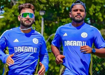 2027 ഏകദിന ലോകകപ്പിൽ സഞ്ജു തന്നെ വരണം, പന്തിനേക്കാൾ മികച്ച ശരാശരിയും ഫോമും; മലയാളി താരത്തിന് വേണ്ടി വാദിച്ച് ക്രിക്കറ്റ് ലോകം