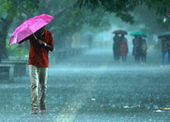 ആശ്വാസമായി, മഴ വരുന്നു, കേരളം തണുക്കുന്നു; 4 ജില്ലകളിൽ യെല്ലോ അലർട്ട്