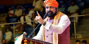 അച്ഛനും അമ്മയും എംഎൽഎമാർ, രക്തത്തിൽ അലിഞ്ഞ രാഷ്ട്രീയം; പ്രായ വിവാദം മുതൽ മുഖ്യമന്ത്രി പദം വരെ, അറിയാം ബീഹാറിന്റെ ആദ്യ ബിജെപി മുഖ്യമന്ത്രിയുടെ നാൾവഴികൾ