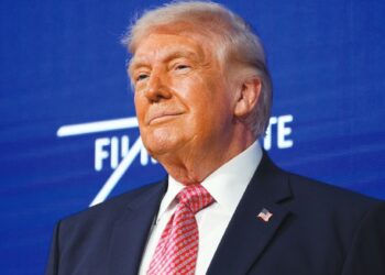 ഇറാൻ തലസ്ഥാനത്ത് വൻ മിസൈൽ ആക്രമണവുമായി യുഎസ് ; ഇറാനിയൻ സൈനിക നേതൃത്വത്തിലെ പ്രമുഖർ കൊല്ലപ്പെട്ടതായി ട്രംപ്‌