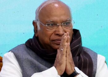 മാപ്പ് പറഞ്ഞ് മല്ലികാർജുൻ ഖാർഗെ ; ‘വിദ്യാഭ്യാസമില്ലാത്ത ഗുജറാത്തികൾ’ പരാമർശത്തിൽ ആത്മാർത്ഥമായി ഖേദം പ്രകടിപ്പിക്കുന്നതായി കോൺഗ്രസ് അധ്യക്ഷൻ