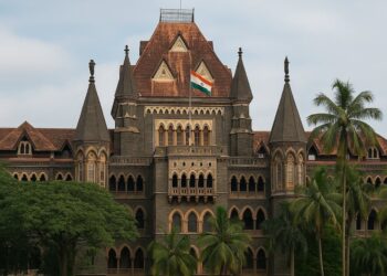 2006 മലേഗാവ് സ്ഫോടനക്കേസിൽ കുറ്റപത്രം റദ്ദാക്കി ; നാല് പ്രതികളെയും കുറ്റവിമുക്തരാക്കി ബോംബെ ഹൈക്കോടതി