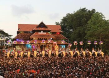 തൃശൂർ പൂരം ആചാരമായി മാത്രം ; വെടിക്കെട്ട് ഒഴിവാക്കി; കുടമാറ്റം 15 മിനിറ്റായി ചുരുക്കും