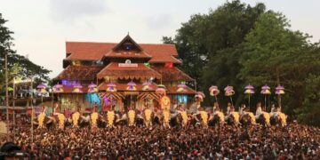 തൃശൂർ പൂരം ആചാരമായി മാത്രം ; വെടിക്കെട്ട് ഒഴിവാക്കി; കുടമാറ്റം 15 മിനിറ്റായി ചുരുക്കും