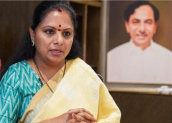 ബി.ആർ.എസിനെതിരെ ഇനി ടി.ആർ.എസ് ; പുതിയ രാഷ്ട്രീയ പാർട്ടി പ്രഖ്യാപിച്ച് കെ കവിത