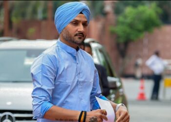 ഹർഭജൻ സിംഗിന് ഇനി കേന്ദ്ര സുരക്ഷ ; നടപടി പഞ്ചാബ് സർക്കാർ സുരക്ഷ പിൻവലിച്ചതിനെ തുടർന്ന് ; ബിജെപിയിൽ ചേർന്ന 7 എംപിമാർക്കും സിആർപിഎഫ് സുരക്ഷയൊരുക്കും