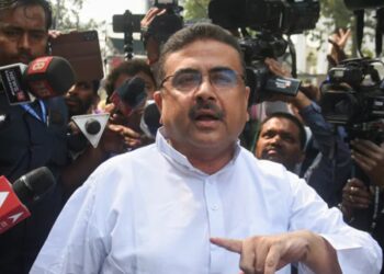 ‘ആക്രമണം നടത്തുന്നതെല്ലാം ബംഗ്ലാദേശി മുസ്ലീങ്ങൾ’ ; കൊൽക്കത്തയിൽ സുവേന്ദു അധികാരിയെ തടഞ്ഞ് തൃണമൂൽ പ്രവർത്തകർ