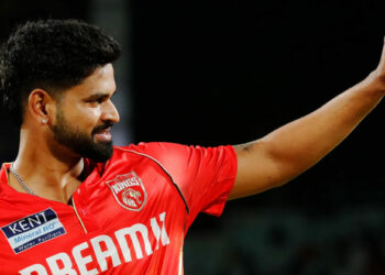 ശ്രേയസ് അയ്യരെ തഴഞ്ഞാൽ ഗംഭീരനെതിരെ സമരം ചെയ്യും; ബിസിസിഐക്കും സെലക്ടർമാർക്കും മുൻ THAARATHINT അന്ത്യശാസനം