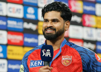 സിക്സർ അടിച്ചാൽ ക്യാപ്റ്റന്റെ ബാറ്റ് സ്വന്തം, ശ്രേയസിന്റെ ചാലഞ്ച് ഏറ്റെടുത്ത് സഹതാരങ്ങൾ; ലഖ്‌നൗ ബൗളർമാരെ തകർത്തതിന് പിന്നാലെ നായകന്റെ വെളിപ്പെടുത്തൽ