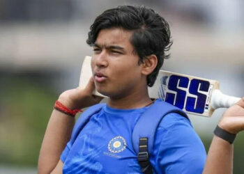 ബെസ്റ്റ് വേഴ്സസ് ബെസ്റ്റ്; സൂര്യവംശിയെ തളക്കാൻ ആ താരം വേണമെന്ന് സൈമൺ ഡൗൾ, യുവ വീര്യത്തെ തടഞ്ഞില്ലെങ്കിൽ ഇന്ന് മുംബൈക്ക് കരയാം