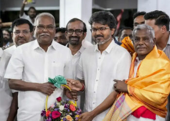 സത്യപ്രതിജ്ഞ ഇന്ന് നടക്കുമോ? പിന്തുണ നൽകി ഇടതുപക്ഷം, നിലപാട് മാറ്റാതെ വി.സി.കെ; തമിഴകത്ത് വീണ്ടും അനിശ്ചിതത്വം