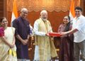 പ്രധാനമന്ത്രിയുമായി കൂടിക്കാഴ്ച നടത്തി സദാനന്ദൻ മാസ്റ്ററും കുടുംബവും ; മകളുടെ വിവാഹത്തിന് അനുഗ്രഹങ്ങളുമായ് മോദി