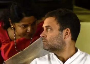 പഴയ പ്രേമം മറന്നേക്ക്! കോൺഗ്രസ്സിന്റെ തൊട്ടടുത്ത് ഇരിക്കാൻ വയ്യ; സീറ്റ് മാറ്റിത്തരണമെന്ന് കനിമൊഴി