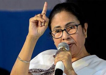 വോട്ടെണ്ണാൻ ഇനി കേന്ദ്ര ജീവനക്കാരും വരും; ബംഗാൾ സർക്കാരിന്റെ കള്ളക്കളി പൊളിച്ച് സുപ്രീം കോടതിയുടെ ഉത്തരവ്; മമതയ്ക്ക് കനത്ത പ്രഹരം