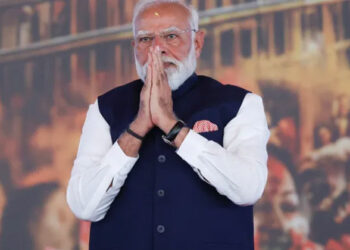 ദാരിദ്ര്യത്തിന്റെ പതിറ്റാണ്ട്; പശ്ചിമേഷ്യൻ യുദ്ധത്തിൽ ലോകത്തിന് മുന്നറിയിപ്പുമായി ഹേഗിൽ മോദിയുടെ ഗർജ്ജനം; വാക്കുകൾ ചർച്ചയാകുന്നു