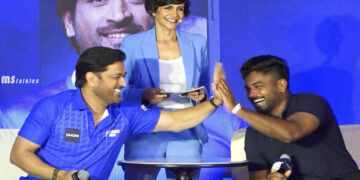 ബൂസ്റ്റ് ബോട്ടിലിലെ സ്റ്റിക്കറിൽ നിന്ന് തുടങ്ങിയ ആരാധന; ധോണിയുമായുള്ള ആത്മബന്ധത്തെക്കുറിച്ച് സഞ്ജു