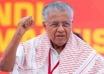 ധർമ്മടത്ത് പിണറായി പിന്നിലായപ്പോൾ ചർച്ചയായി ചരിത്രം; കേരളം വാഴിച്ചവരും വീഴ്ത്തിയവരും; തോൽവിയറിഞ്ഞ മുഖ്യമന്ത്രിമാർ ഇവരാണ്