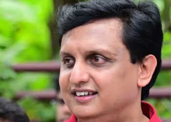 വളഞ്ഞിട്ടടിച്ചോളൂ, സംഘപരിവാറിന് മുന്നിൽ കുമ്പിടില്ല; ഇഡി റെയ്ഡിന് പിന്നാലെ ഫേസ്ബുക്കിൽ വെല്ലുവിളിയുമായി മുഹമ്മദ് റിയാസ്