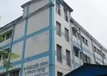 അതിർത്തി കടന്നെത്തിയവർക്കായി ബംഗാളിൽ ആദ്യ ഹോൾഡിംഗ് സെന്ററുകൾ തുറക്കുന്നു; നിർണായക നീക്കവുമായി സർക്കാർ