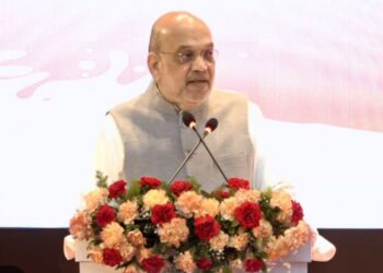 ലഡാക്കിൽ ക്ഷീര വിപ്ലവം പ്രഖ്യാപിച്ച് അമിത് ഷാ ; ലേയിൽ പ്രതിദിനം 50,000 ലിറ്റർ സംസ്കരണ ശേഷിയുള്ള ആധുനിക ക്ഷീര പ്ലാന്റ് ഉടൻ