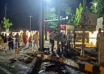 അതീവ സുരക്ഷാ മേഖലകളെ നടുക്കി ഇരട്ട സ്‌ഫോടനങ്ങൾ ; പഞ്ചാബിൽ നടന്നത് ഐഇഡി സ്ഫോടനങ്ങൾ എന്ന് പ്രാഥമിക റിപ്പോർട്ട്