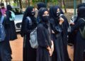 വിദ്യാഭ്യാസ സ്ഥാപനങ്ങളിൽ ഹിജാബ് നിരോധിച്ച ഉത്തരവ് റദ്ദാക്കി കർണാടക സർക്കാർ ; എല്ലാ മതപരമായ ചിഹ്നങ്ങളും പ്രദർശിപ്പിക്കാൻ അനുവാദം
