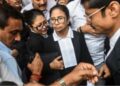 വീണ്ടും വക്കീൽ കുപ്പായമണിഞ്ഞ മമതാ ബാനർജിക്ക് മുട്ടൻ പണി ; വിശദീകരണം തേടി ബാർ കൗൺസിൽ ഓഫ് ഇന്ത്യ ; എൻറോൾമെന്റ് സ്റ്റാറ്റസ് പരിശോധിക്കാൻ ഉത്തരവ്